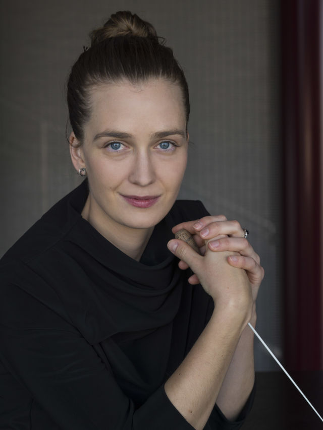 Elena Schwarz